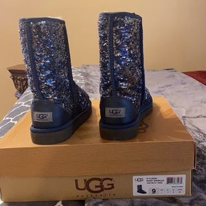 Ugg short sparkles like new only worn once or twice